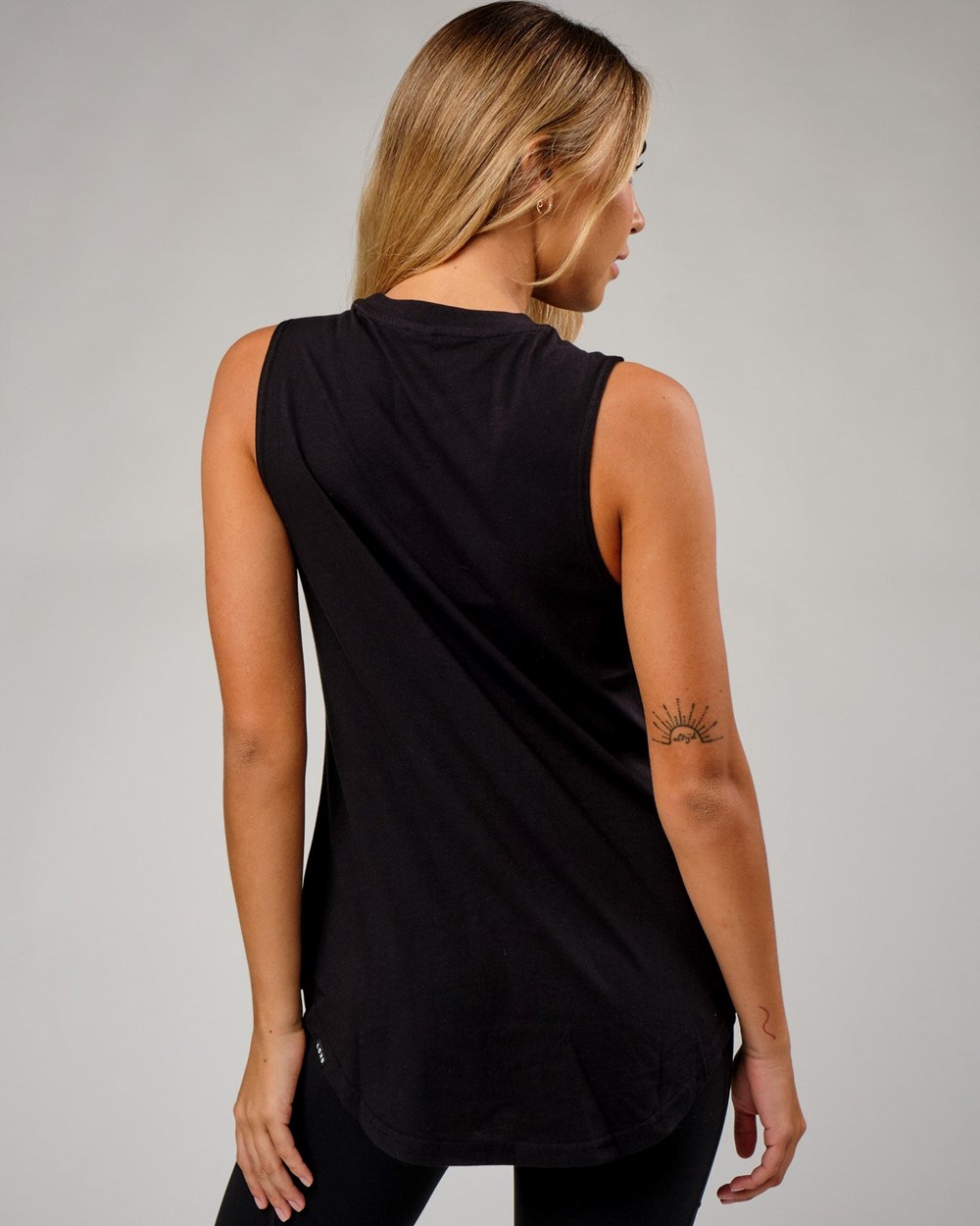 Black / Black LSKD Luna Tank | QI4532671