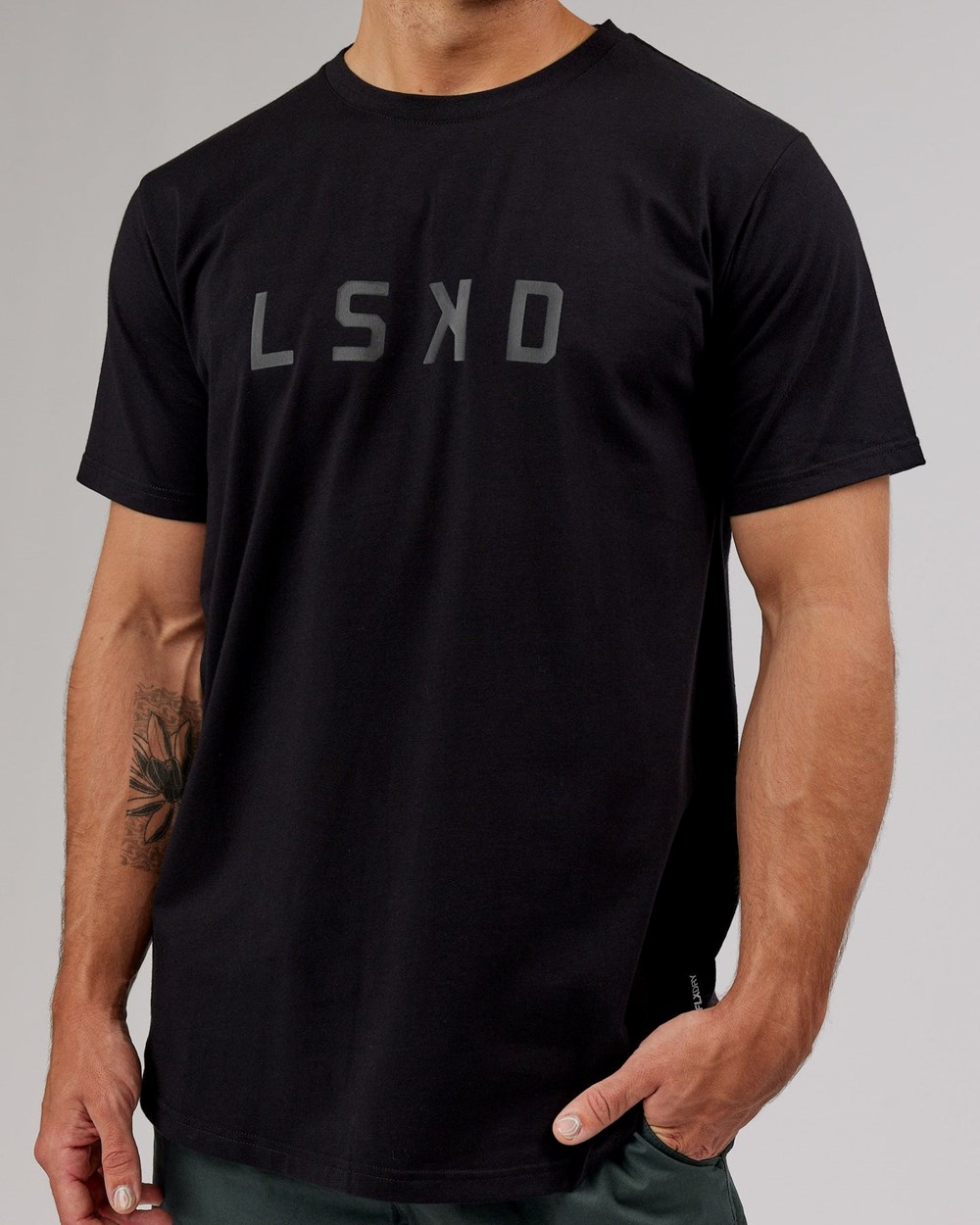 Black / Black LSKD Power FLXDRY Tee | UO7150243