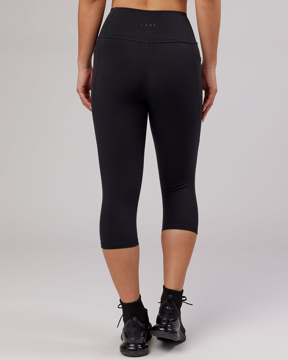 Black LSKD Flux 3/4 Length Legging | QM6237519