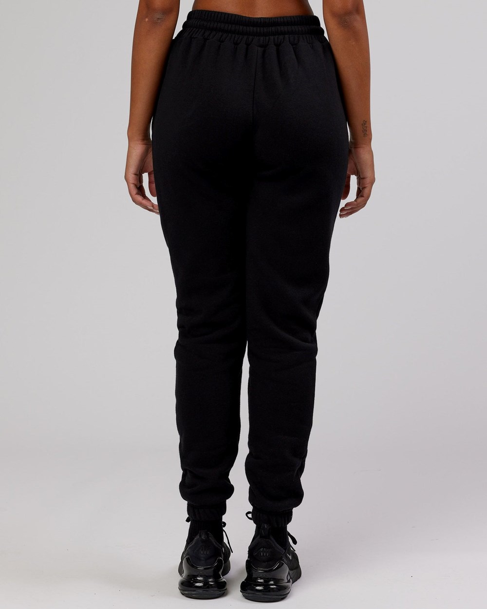 Black LSKD Iconic Jogger | EA0317584