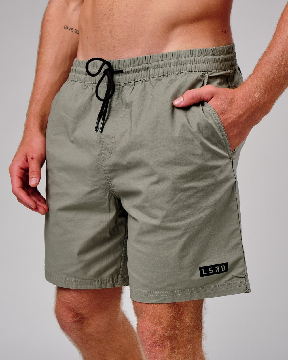 Dusty Olive LSKD Daily Short | KM7604152