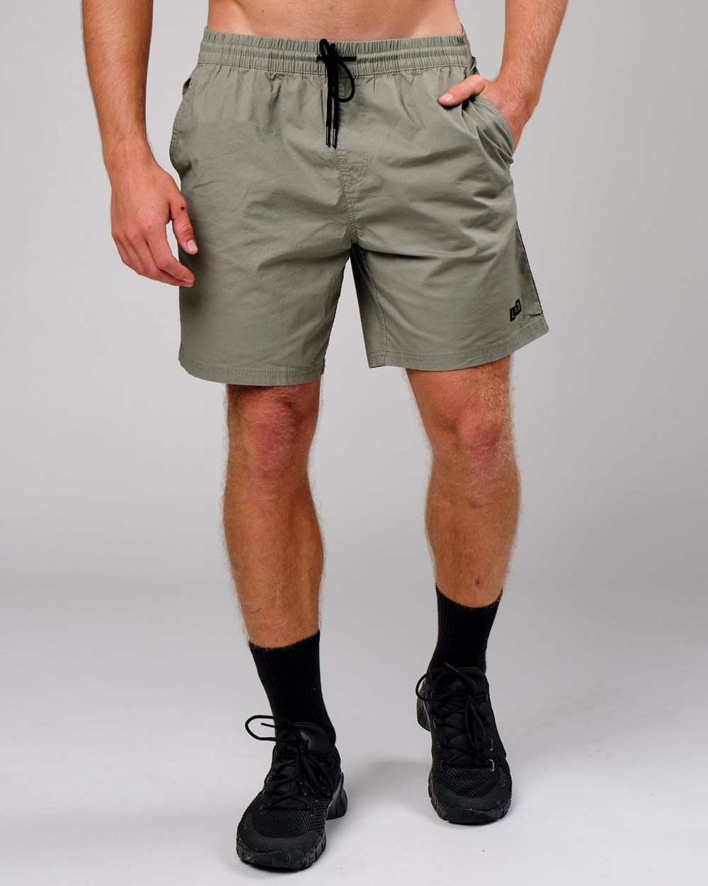 Dusty Olive LSKD Daily Short | KM7604152