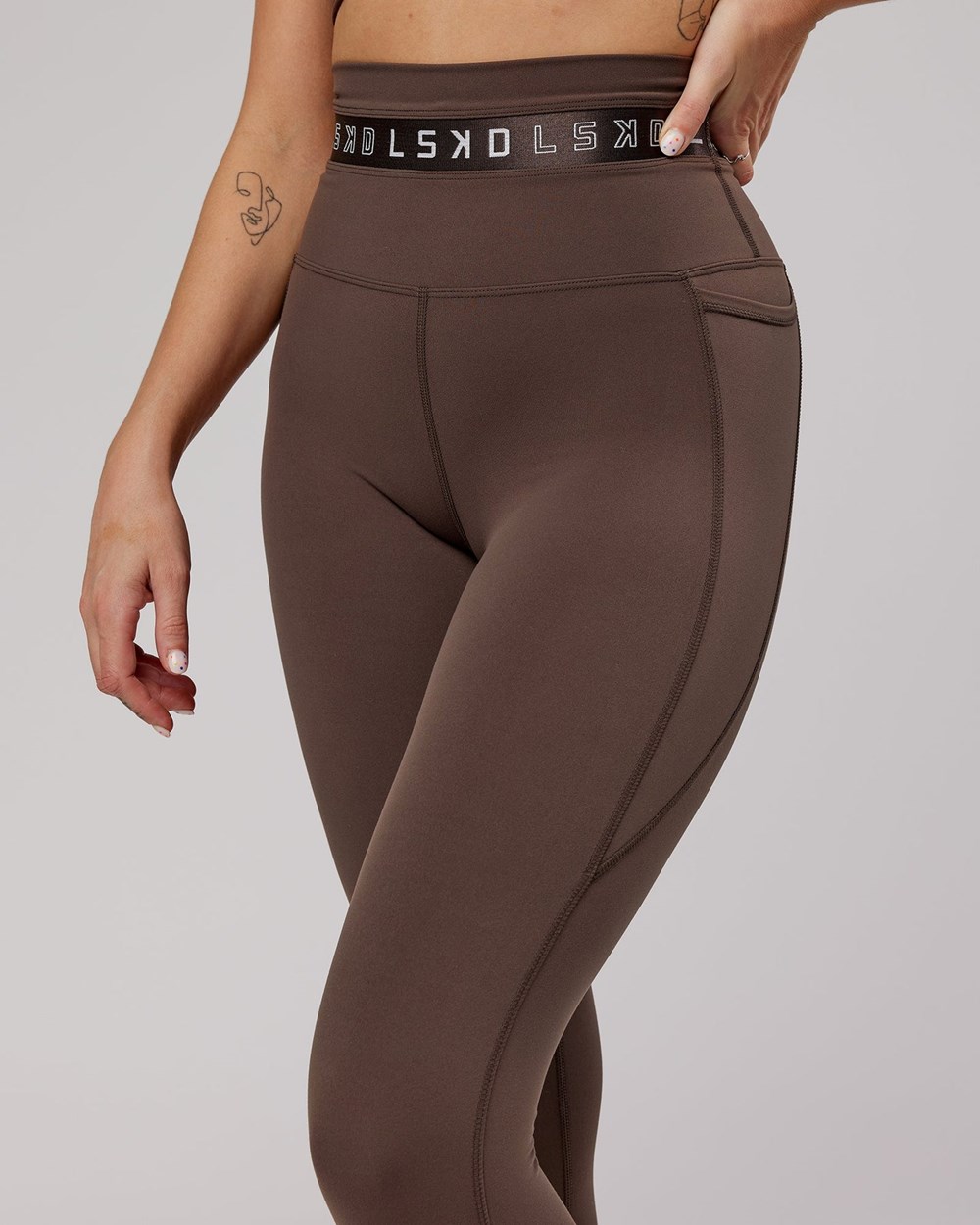 Walnut LSKD Circuit 7/8 Length Legging | TE0376941